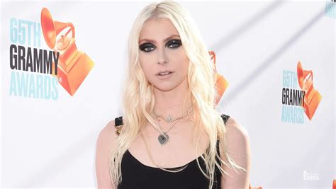 taylor momsen net worth